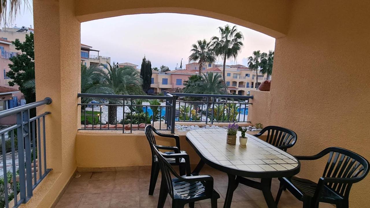 Sunny Limnaria Gardens 2 Bedroom Apartment Paphos Extérieur photo